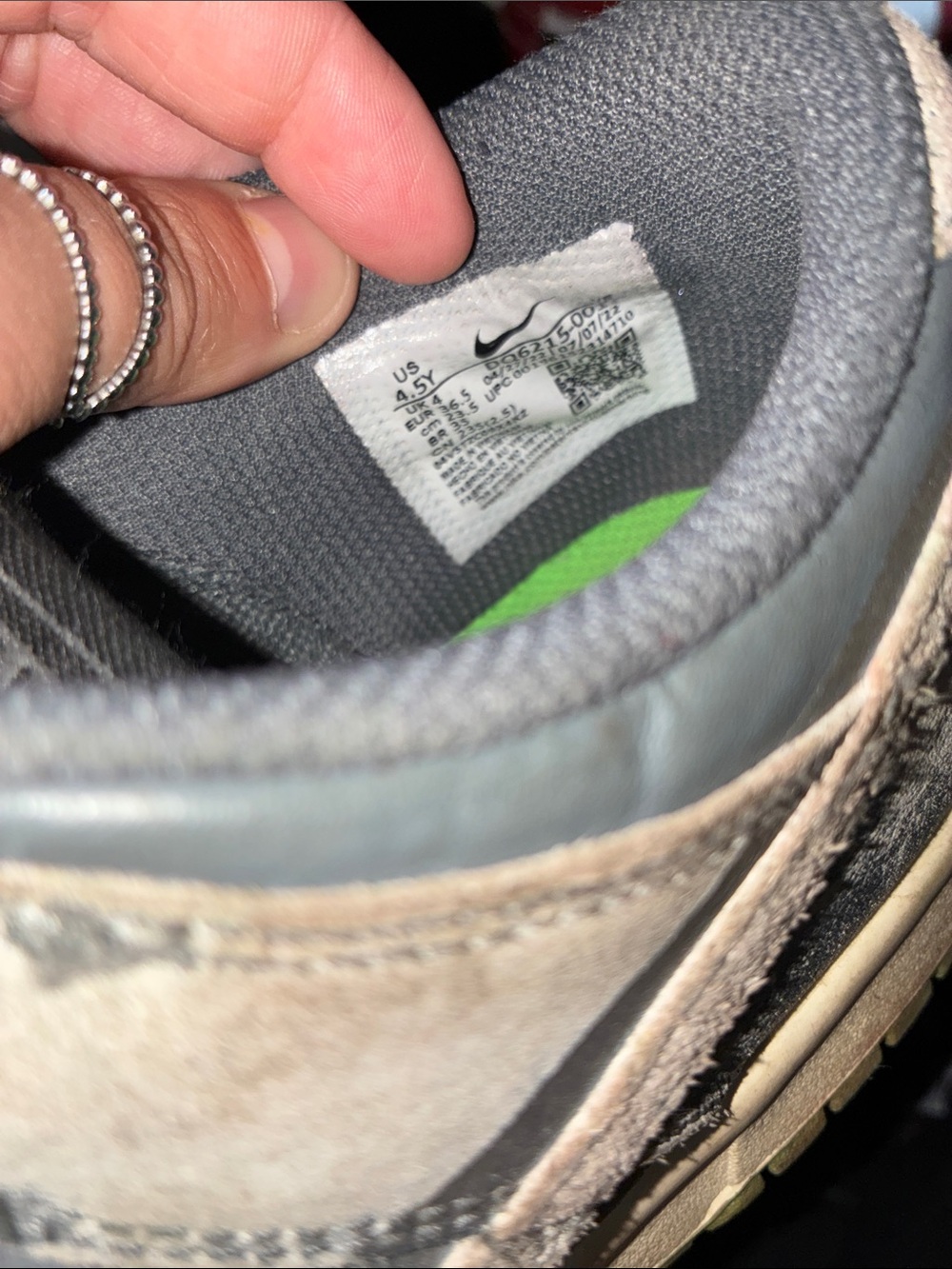 NIKE youth Halloween Dunk Grey and Lime Green Low-Top Sneakers - Picture 6 of 6